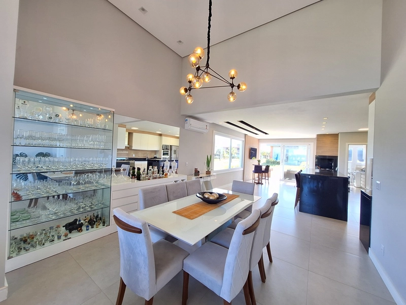 Casa beira lago à venda no condomínio Riviera em Xangri-Lá: 14ª foto da galeria de imagens do imóvel