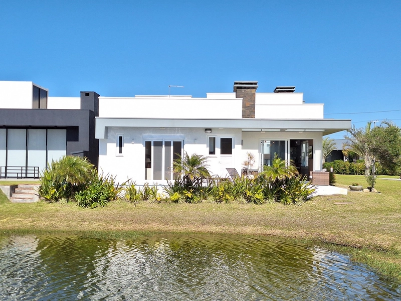 Casa beira lago à venda no condomínio Riviera em Xangri-Lá: 33ª foto da galeria de imagens do imóvel
