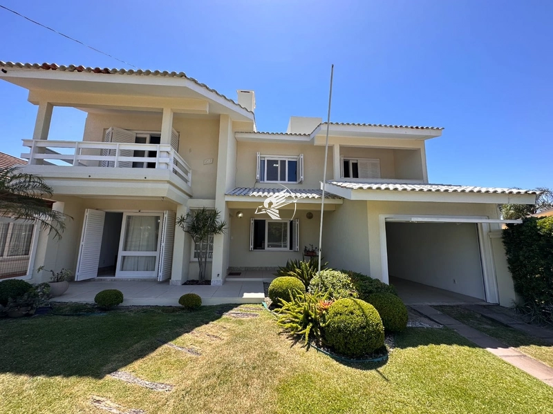 Casa á venda no Centro de Xangri-lá: 1ª foto da galeria de imagens do imóvel