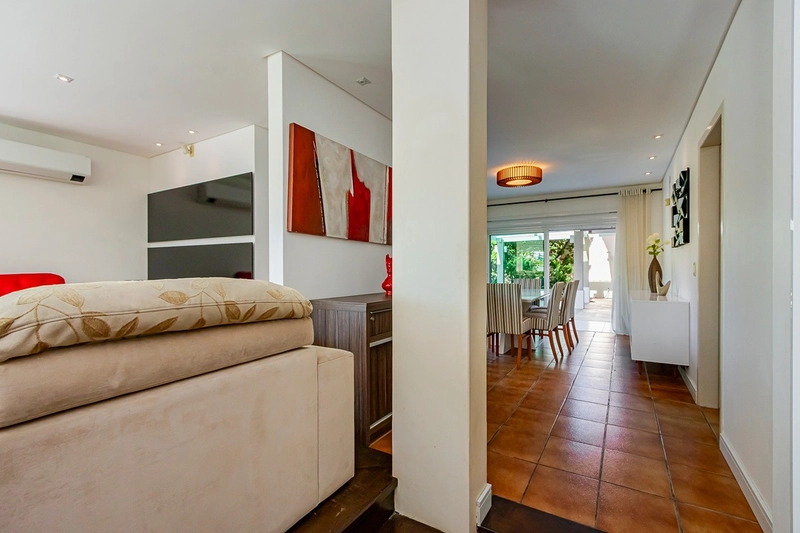 Sobrado à venda no Centro de Xangri-Lá: 2ª foto da galeria de imagens do imóvel