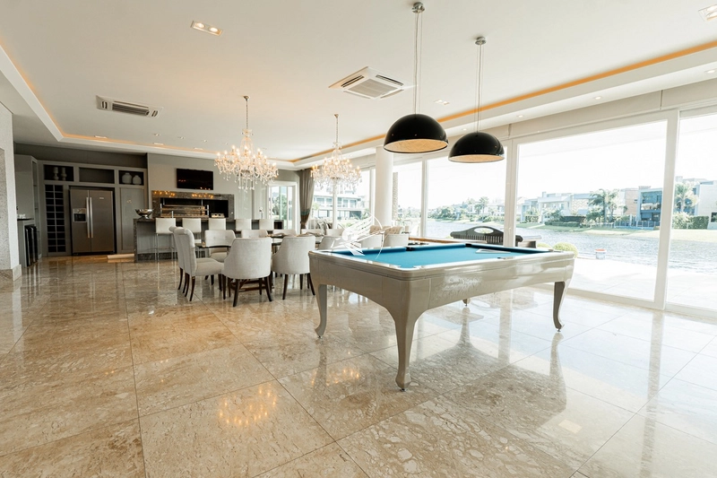 Casa beira lago à venda no condomínio Enseada Lagos: 6ª foto da galeria de imagens do imóvel