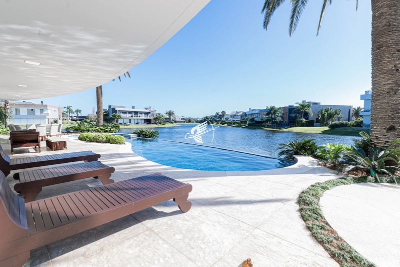 Casa beira lago à venda no condomínio Enseada Lagos: 18ª foto da galeria de imagens do imóvel