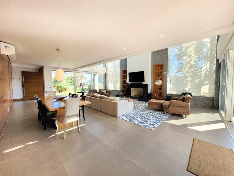 Sobrado à venda no condomínio La Plage em Xangri-Lá: 4ª foto da galeria de imagens do imóvel