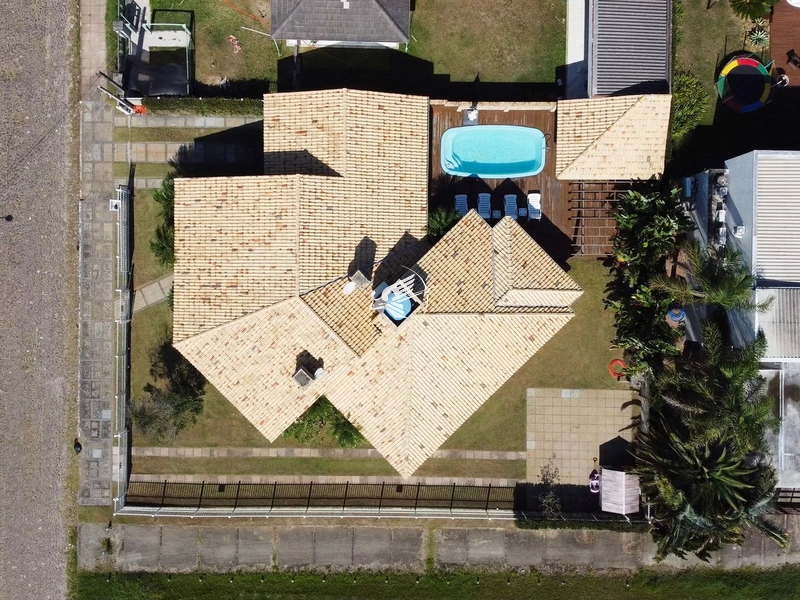Casa à venda em Atlântida: 2ª foto da galeria de imagens do imóvel