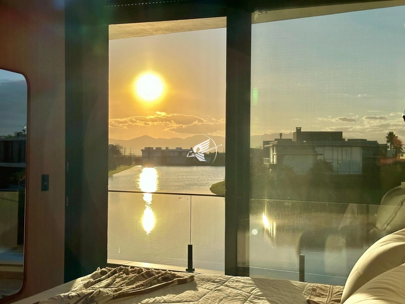 Sobrado beira lago à venda no condomínio Enseada Lagos: 22ª foto da galeria de imagens do imóvel