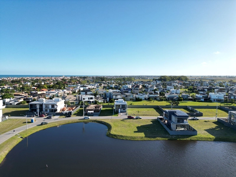 Lote/Terreno frente lago no condomínio Sunset : 31ª foto da galeria de imagens do imóvel