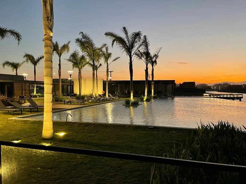 Lote/Terreno frente lago no condomínio Sunset : 5ª foto da galeria de imagens do imóvel