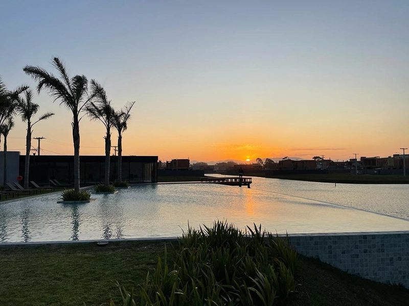 Lote/Terreno frente lago no condomínio Sunset : 7ª foto da galeria de imagens do imóvel