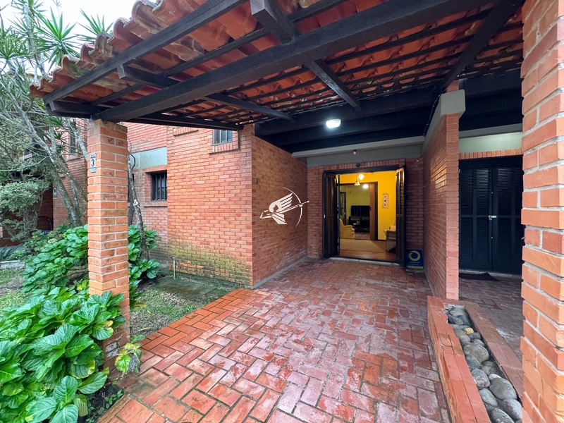 Duplex à venda no Centro de Xangri-Lá: 1ª foto da galeria de imagens do imóvel