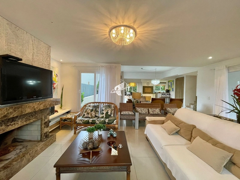 Sobrado à venda no Condomínio Condado de Capão: 1ª foto da galeria de imagens do imóvel