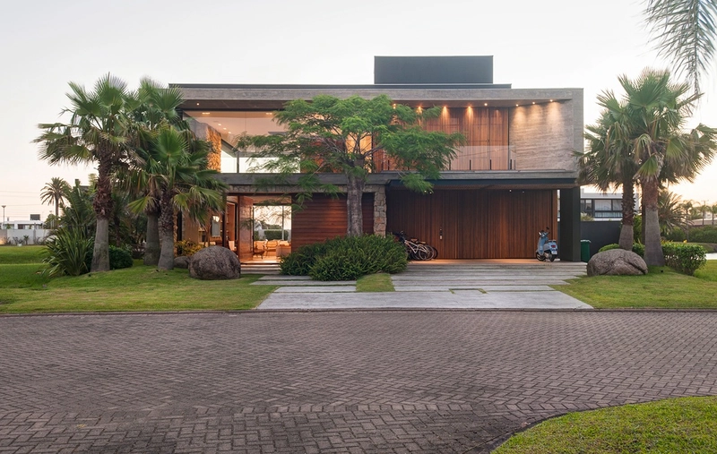 Sobrado beira lago à venda Condomínio Sense: 1ª foto da galeria de imagens do imóvel