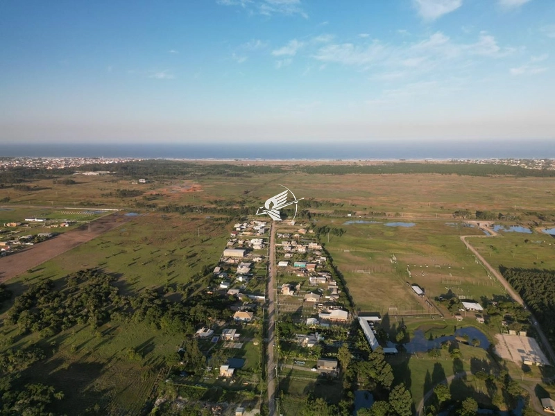Casa á venda em Capão da Canoa: 2ª foto da galeria de imagens do imóvel