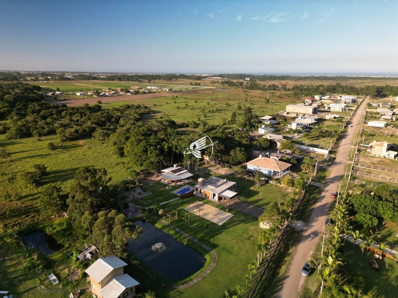 Casa á venda em Capão da Canoa: 1ª foto da galeria de imagens do imóvel