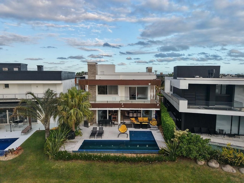 Sobrado beira lago no condomínio Enseada Lagos: 49ª foto da galeria de imagens do imóvel