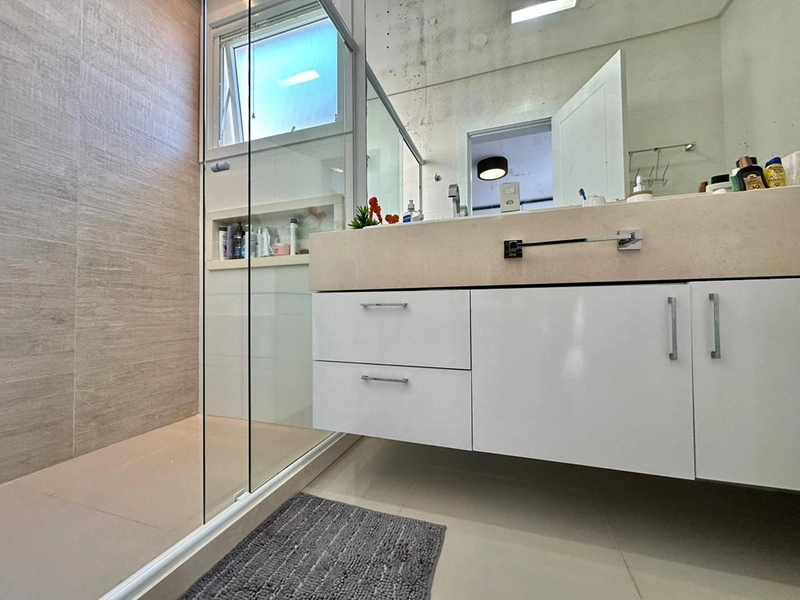 Sobrado beira lago no condomínio Enseada Lagos: 27ª foto da galeria de imagens do imóvel