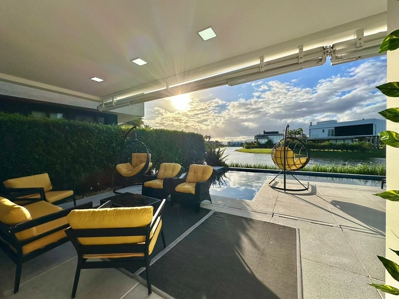 Sobrado beira lago no condomínio Enseada Lagos: 17ª foto da galeria de imagens do imóvel