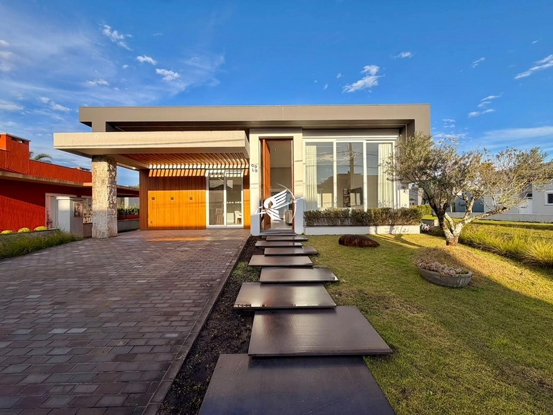 Casa à Venda no Condomínio Dubai: 2ª foto da galeria de imagens do imóvel