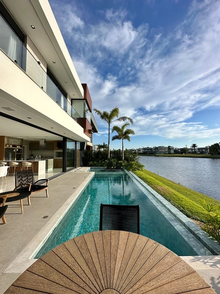 Mansão no Condomínio Enseada : 2ª foto da galeria de imagens do imóvel