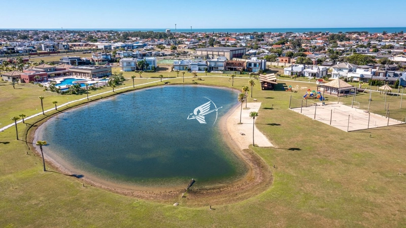 Lote/Terreno beira lago à venda no condomínio Riviera em Xangri-Lá: 57ª foto da galeria de imagens do imóvel