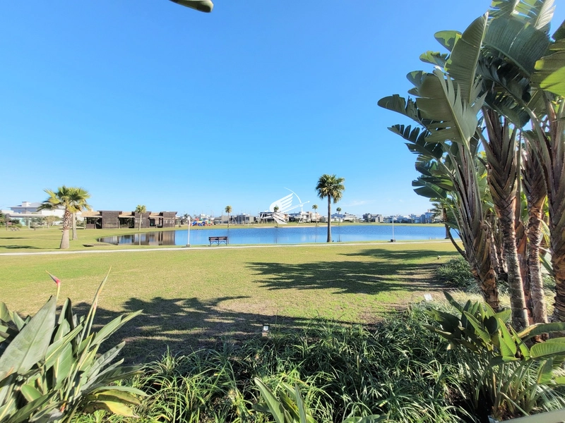 Lote/Terreno beira lago à venda no condomínio Riviera em Xangri-Lá: 18ª foto da galeria de imagens do imóvel