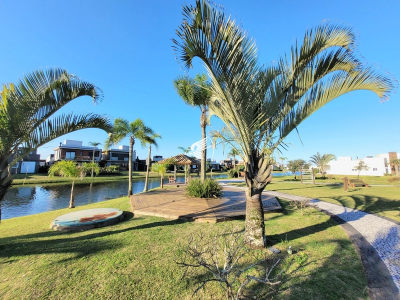 Lote/Terreno beira lago à venda no condomínio Riviera em Xangri-Lá: 47ª foto da galeria de imagens do imóvel
