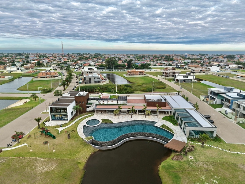 Lote/Terreno beira lago à venda no condomínio Amare Home Resort : 4ª foto da galeria de imagens do imóvel