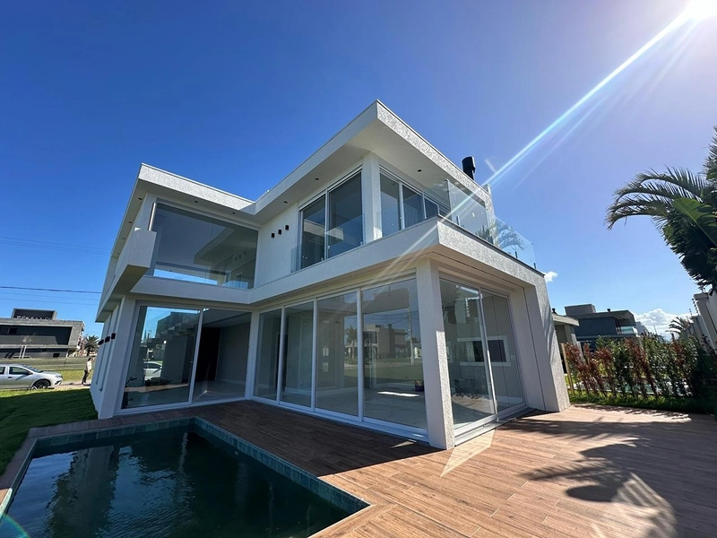 Sobrado à venda no condomínio Amare Home Resort em Xangri-Lá: 3ª foto da galeria de imagens do imóvel