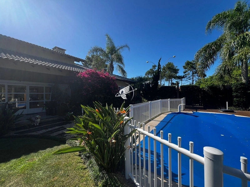 Casa à venda em Atlântida: 1ª foto da galeria de imagens do imóvel