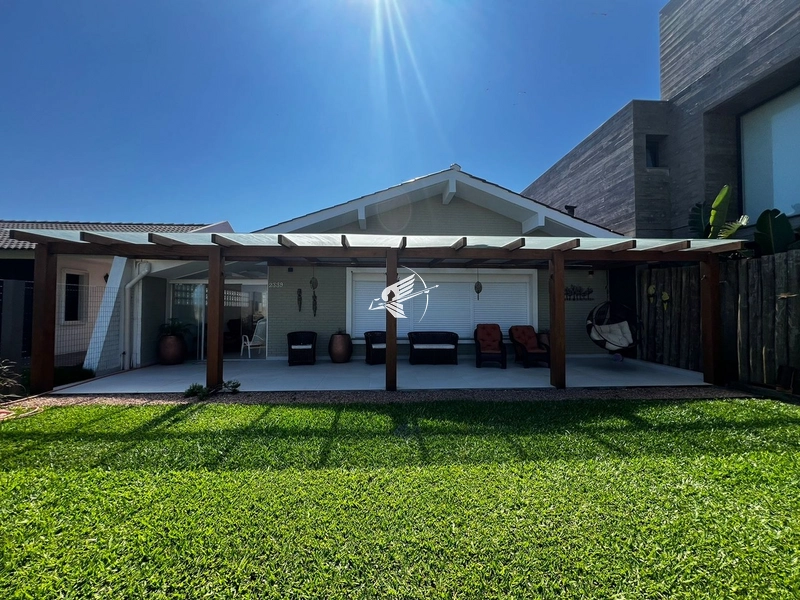 Casa à venda em Xangri-Lá: 1ª foto da galeria de imagens do imóvel
