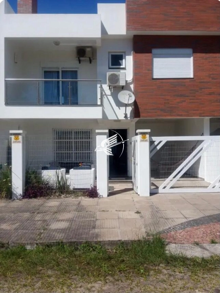 Duplex à venda no Centro de Xangri-Lá: 1ª foto da galeria de imagens do imóvel