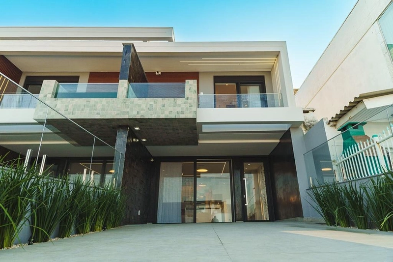 Sobrado beira mar !: 1ª foto da galeria de imagens do imóvel