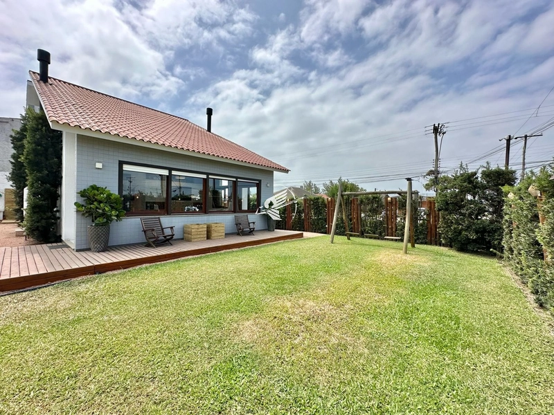 Casa à venda em Rainha do Mar: 1ª foto da galeria de imagens do imóvel