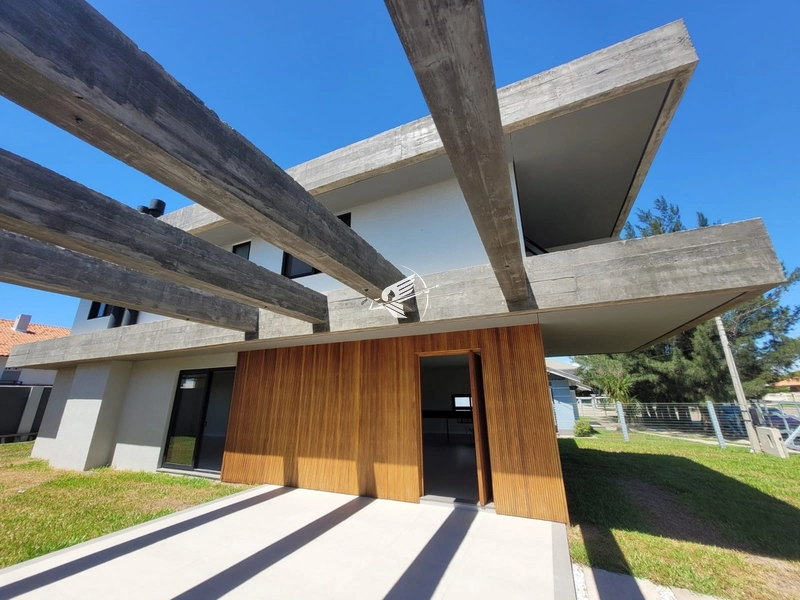 Casa à venda em Atlântida: 2ª foto da galeria de imagens do imóvel