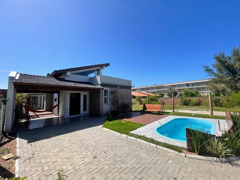 Casa à venda no Centro de Xangri-Lá: 2ª foto da galeria de imagens do imóvel