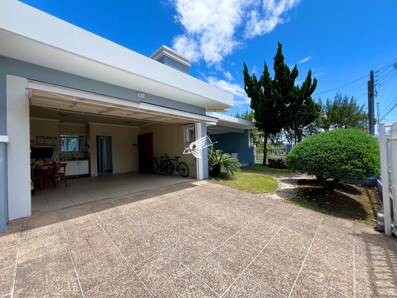 Casa térrea à venda no Centro de Xangri-Lá: 3ª foto da galeria de imagens do imóvel