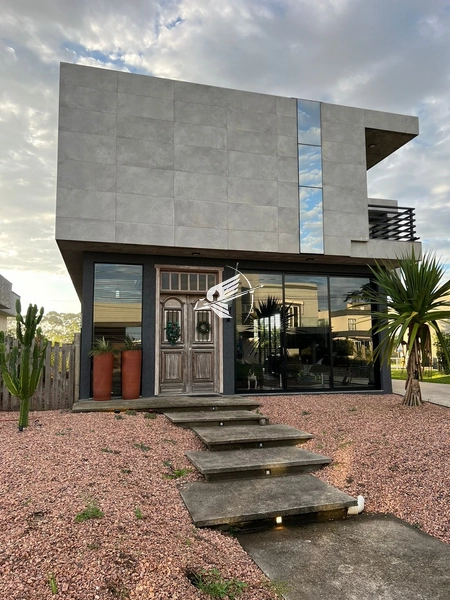 Casa à venda no Condomínio Dubai Resort: 1ª foto da galeria de imagens do imóvel