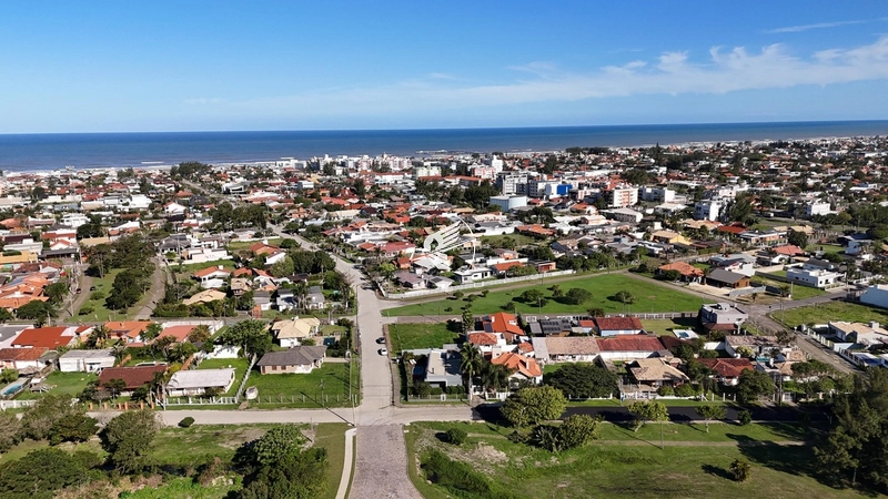 Casa à venda em Atlântida: 1ª foto da galeria de imagens do imóvel
