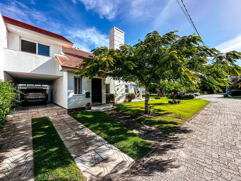 Casa à venda no condomínio Green Village: 1ª foto da galeria de imagens do imóvel