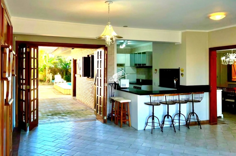 Casa à venda no Centro - Xangri-Lá: 3ª foto da galeria de imagens do imóvel