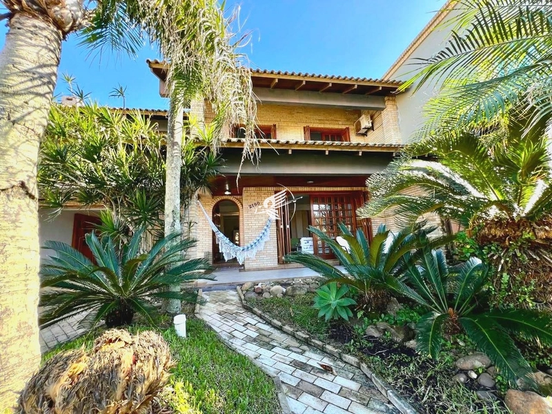 Casa à venda no Centro - Xangri-Lá: 2ª foto da galeria de imagens do imóvel