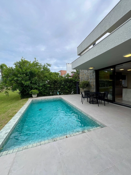 Casa beira lago no condomínio Enseada Lagos: 6ª foto da galeria de imagens do imóvel