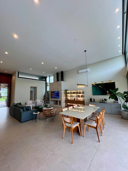 Casa beira lago no condomínio Enseada Lagos: 4ª foto da galeria de imagens do imóvel