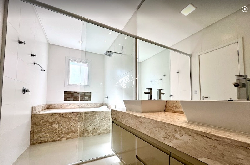 Casa Beira Lago à venda no Condomínio Enseada Lagos: 1ª foto da galeria de imagens do imóvel