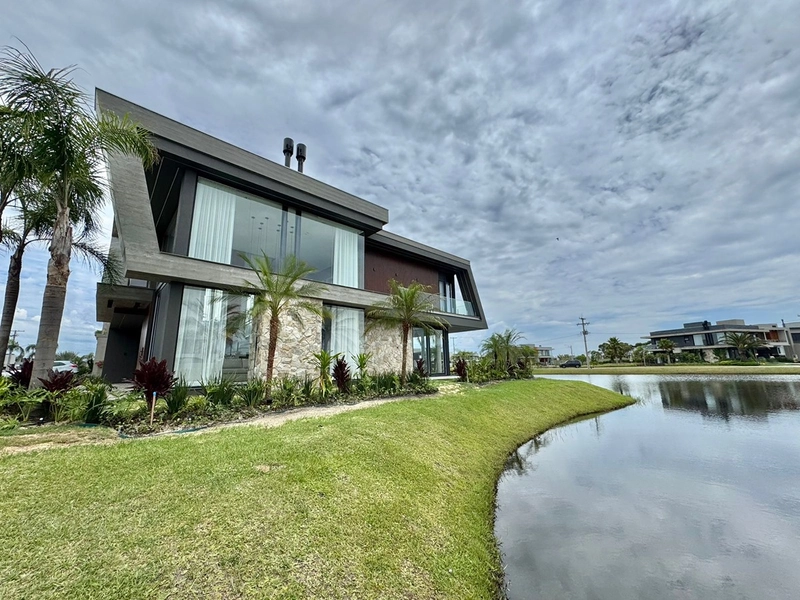 Sobrado beira lago no condomínio Sunset em Xangri-Lá: 9ª foto da galeria de imagens do imóvel