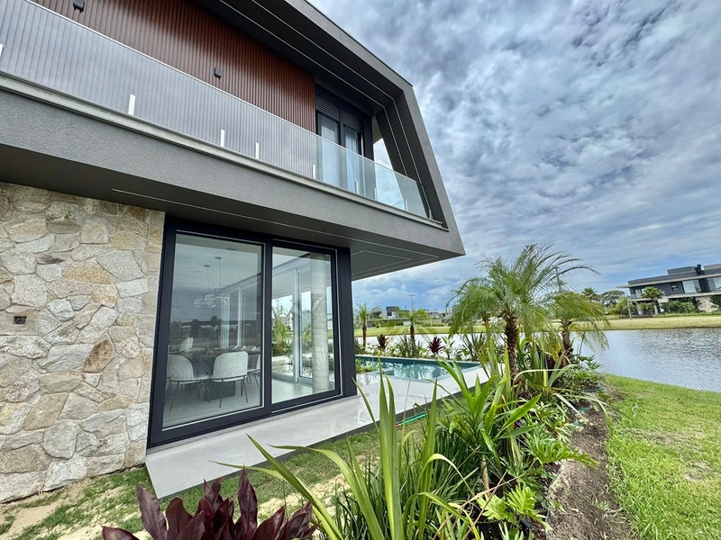 Sobrado beira lago no condomínio Sunset em Xangri-Lá: 19ª foto da galeria de imagens do imóvel