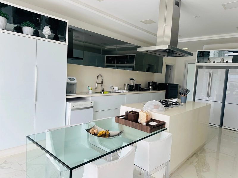 Mansão beira lago no condomínio Enseada Lagos em Xangri-Lá: 13ª foto da galeria de imagens do imóvel