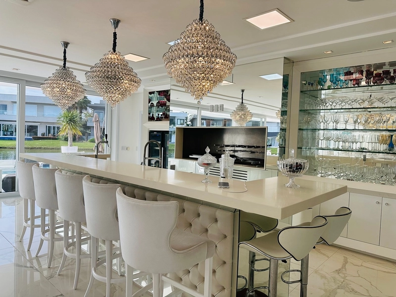 Mansão beira lago no condomínio Enseada Lagos em Xangri-Lá: 9ª foto da galeria de imagens do imóvel