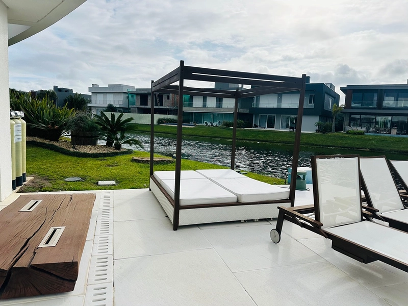 Mansão beira lago no condomínio Enseada Lagos em Xangri-Lá: 29ª foto da galeria de imagens do imóvel