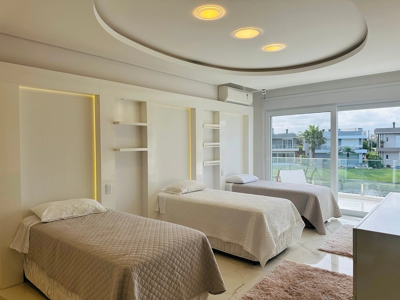 Mansão beira lago no condomínio Enseada Lagos em Xangri-Lá: 56ª foto da galeria de imagens do imóvel