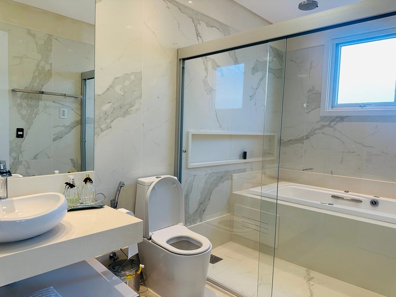 Mansão beira lago no condomínio Enseada Lagos em Xangri-Lá: 52ª foto da galeria de imagens do imóvel